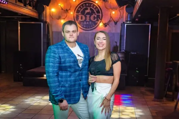 Dzīvās mūzikas vakars DIČ BAR